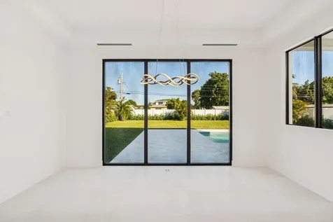 261 Nw 8th Street Boca Raton FL 33432