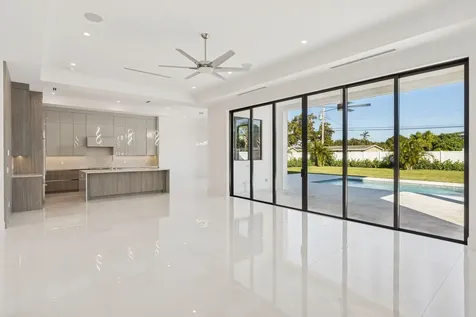 261 Nw 8th Street Boca Raton FL 33432