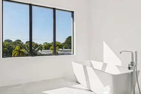 261 Nw 8th Street Boca Raton FL 33432