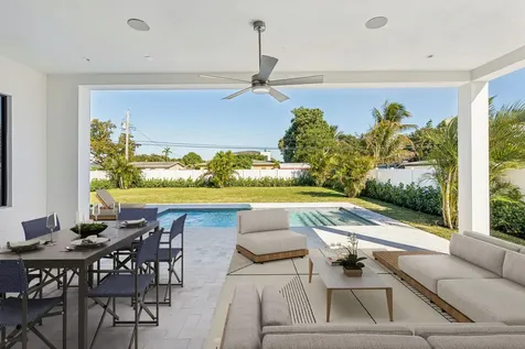 261 Nw 8th Street Boca Raton FL 33432