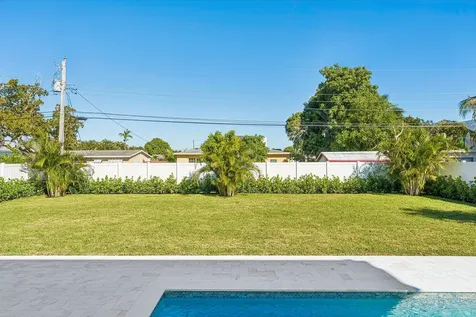 261 Nw 8th Street Boca Raton FL 33432
