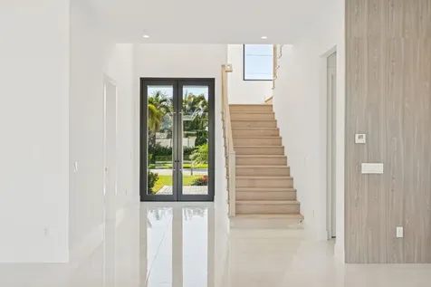261 Nw 8th Street Boca Raton FL 33432