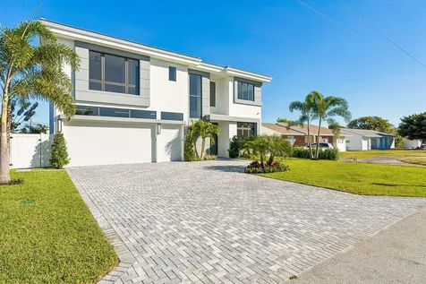 261 Nw 8th Street Boca Raton FL 33432