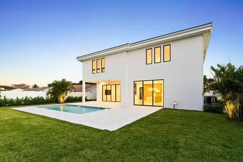 261 Nw 8th Street Boca Raton FL 33432