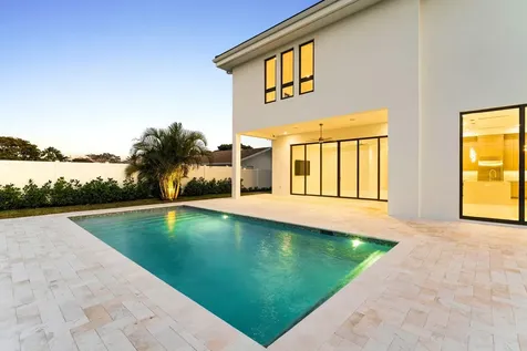261 Nw 8th Street Boca Raton FL 33432