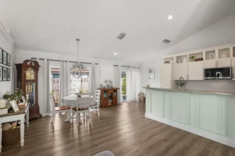 29 Dogwood Circle Boynton Beach FL 33436