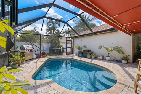 29 Dogwood Circle Boynton Beach FL 33436
