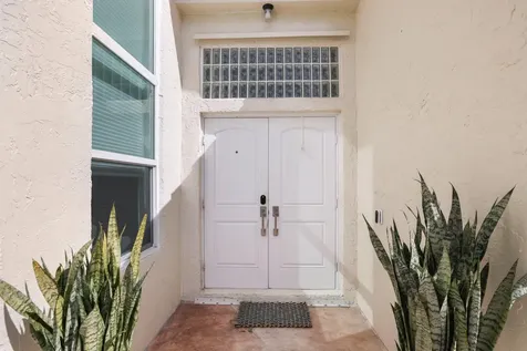 29 Dogwood Circle Boynton Beach FL 33436