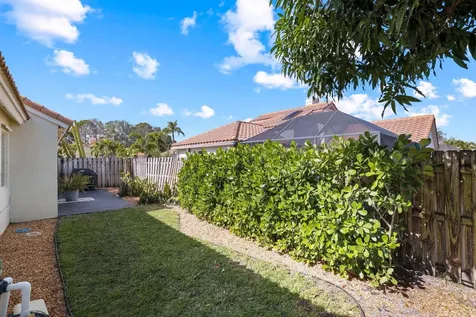 29 Dogwood Circle Boynton Beach FL 33436