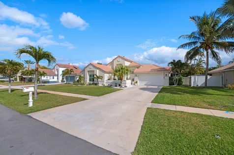 29 Dogwood Circle Boynton Beach FL 33436