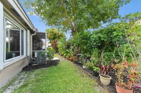 8404 Long Bay West Palm Beach FL 33411