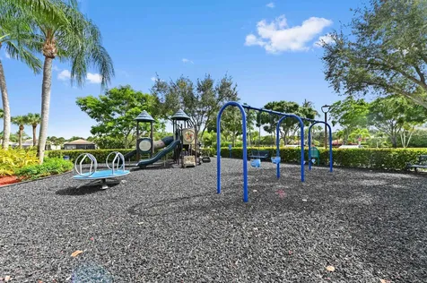 8404 Long Bay West Palm Beach FL 33411