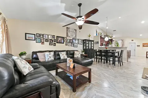 8404 Long Bay West Palm Beach FL 33411