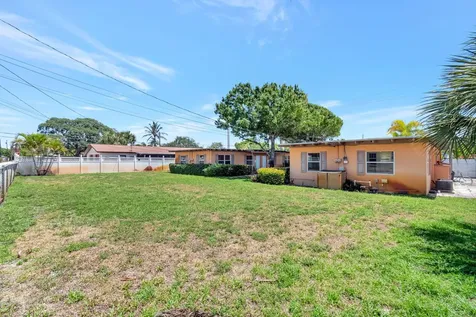 710 SE 4th Avenue Delray Beach FL 33483
