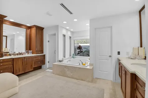 19682 Oakbrook Court Boca Raton FL 33434