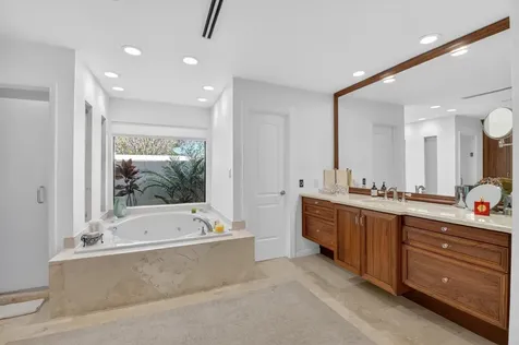 19682 Oakbrook Court Boca Raton FL 33434