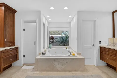 19682 Oakbrook Court Boca Raton FL 33434
