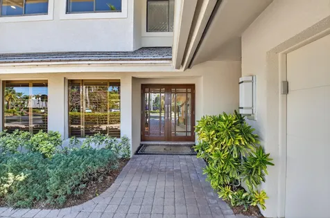 19682 Oakbrook Court Boca Raton FL 33434