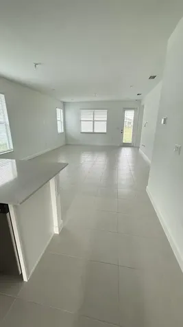1089 SE Crosswood Way Port Saint Lucie FL 34984