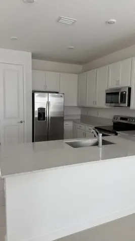 1089 SE Crosswood Way Port Saint Lucie FL 34984