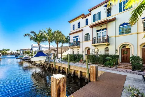 813 Estancia Way Boynton Beach FL 33435