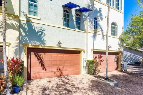 813 Estancia Way Boynton Beach FL 33435