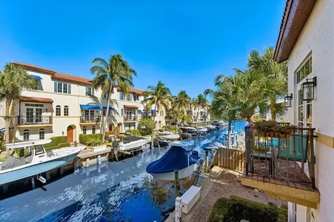 813 Estancia Way Boynton Beach FL 33435