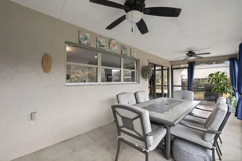 2033 Se Allamanda Drive Port Saint Lucie FL 34952