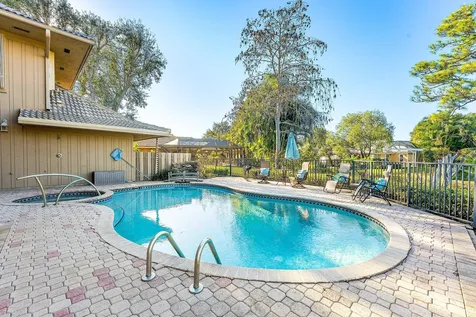 4 Sutherland Court Palm Beach Gardens FL 33418