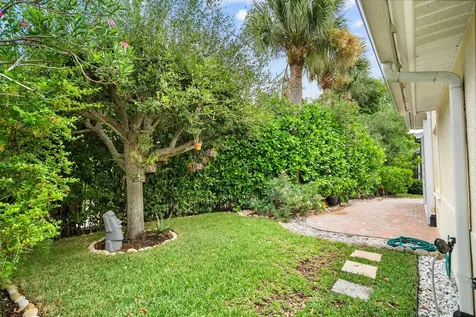 3339 Ne Luna Terrace Jensen Beach FL 34957