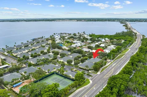 3339 Ne Luna Terrace Jensen Beach FL 34957