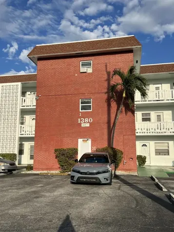 1380 Nw 43rd Terrace Lauderhill FL 33313