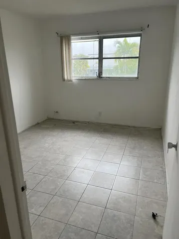 1380 Nw 43rd Terrace Lauderhill FL 33313