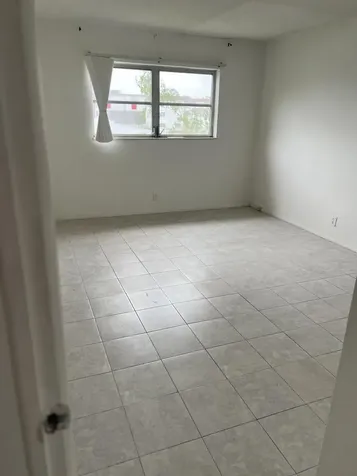 1380 Nw 43rd Terrace Lauderhill FL 33313