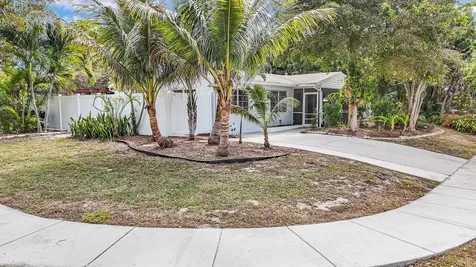 702 Sunset Drive Lake Worth Beach FL 33461