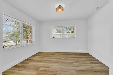 702 Sunset Drive Lake Worth Beach FL 33461
