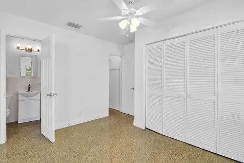 702 Sunset Drive Lake Worth Beach FL 33461