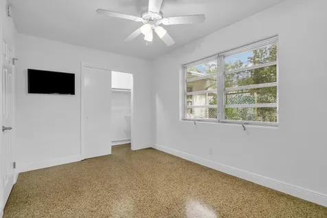 702 Sunset Drive Lake Worth Beach FL 33461