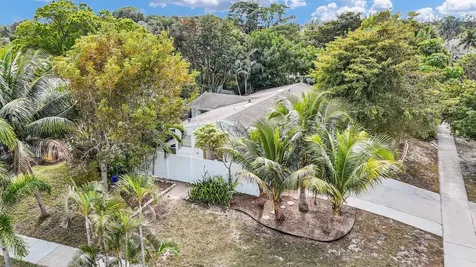 702 Sunset Drive Lake Worth Beach FL 33461