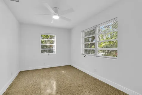 702 Sunset Drive Lake Worth Beach FL 33461