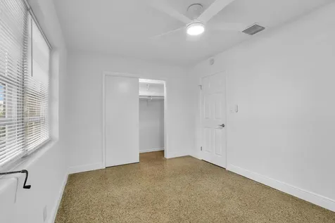 702 Sunset Drive Lake Worth Beach FL 33461