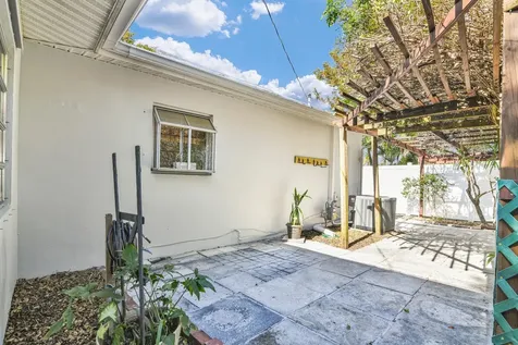 702 Sunset Drive Lake Worth Beach FL 33461