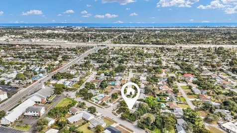 702 Sunset Drive Lake Worth Beach FL 33461