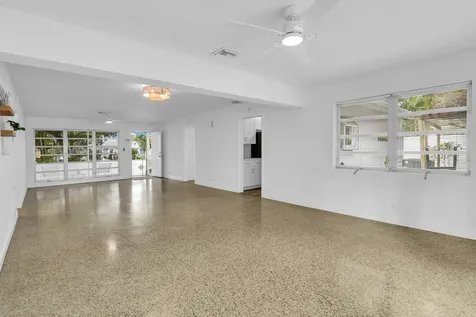 702 Sunset Drive Lake Worth Beach FL 33461