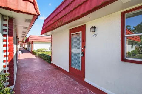237 Waterford J Delray Beach FL 33446