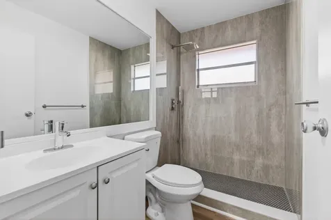 237 Waterford J Delray Beach FL 33446