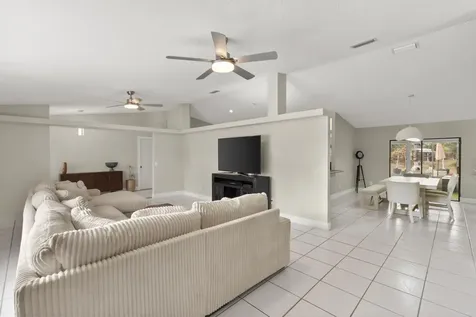 2826 Se Calvin Street Port Saint Lucie FL 34952
