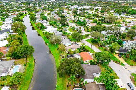 603 Riverside Drive Palm Beach Gardens FL 33410