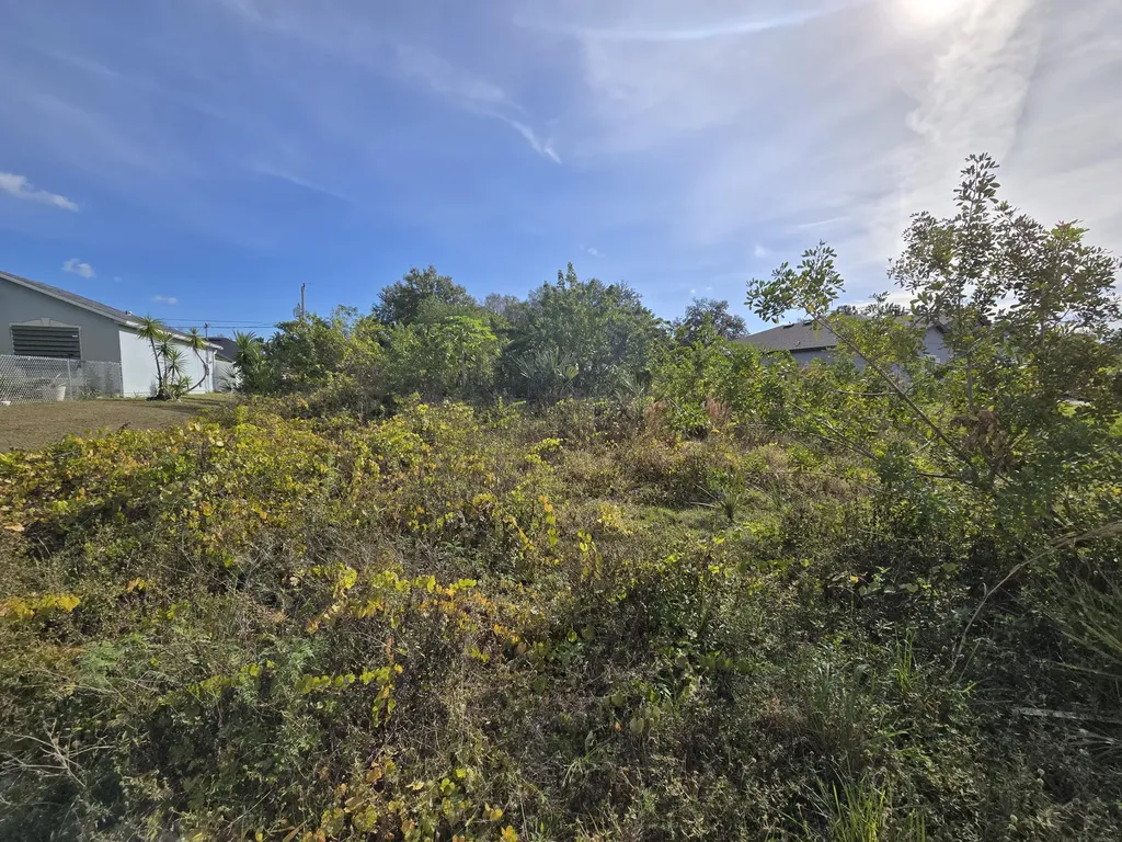 8016 104th Court Vero Beach FL 32967