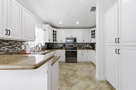 340 Hammocks Trail Greenacres FL 33413